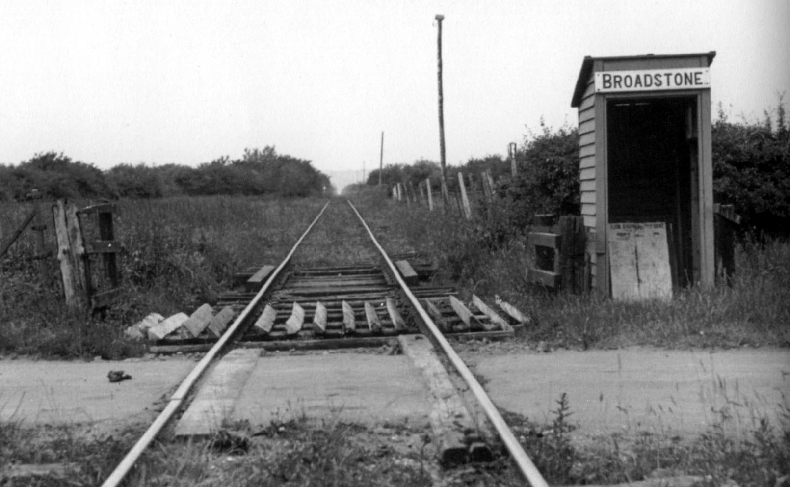 Broadstone shelter WC&P Railway Group