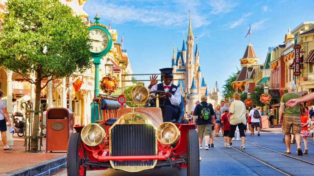 Wednesday, April 30th, 2025 Walt Disney World Theme Park Opening Hours