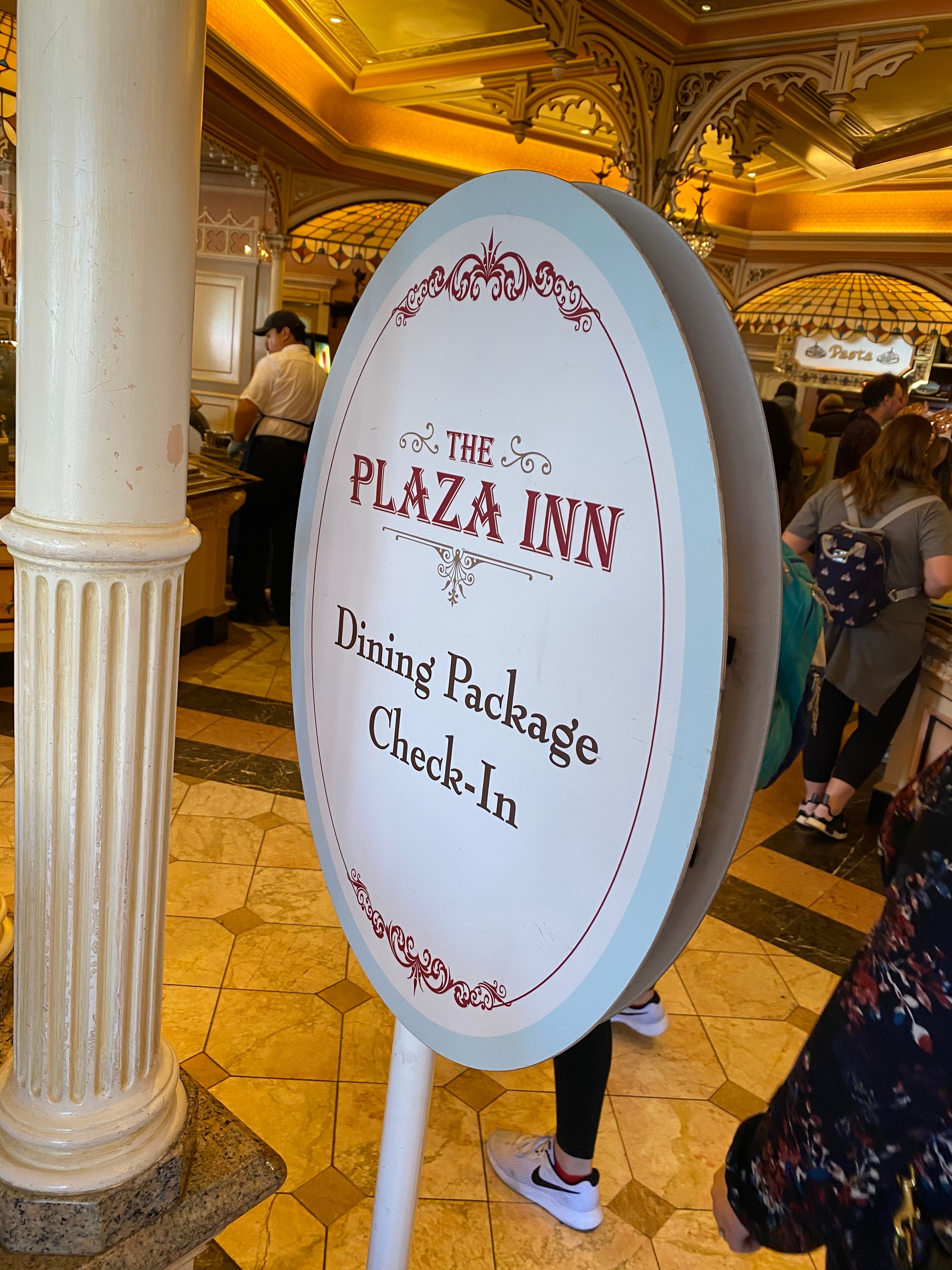 REVIEW Magic Doesn't Happen with New "Magic Happens" Plaza Inn Parade