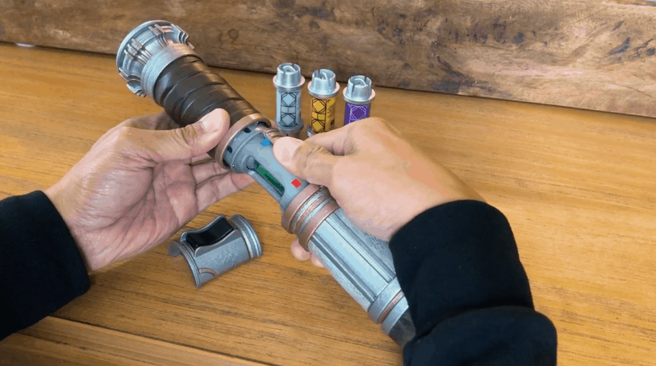 PHOTOS, VIDEO First Impressions of CustomBuilt Lightsabers from Savi