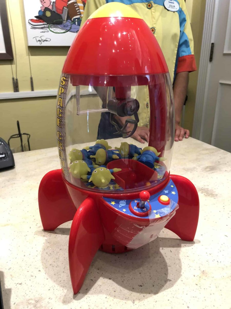 PHOTOS Take Home A New Working Pizza Alien Claw Machine from