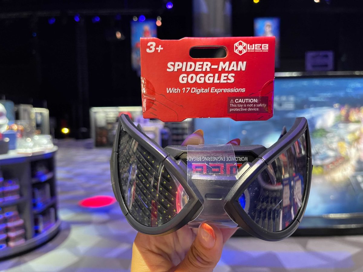 VIDEOS Unboxing SpiderMan Web Shooters, Digital Expression LightUp