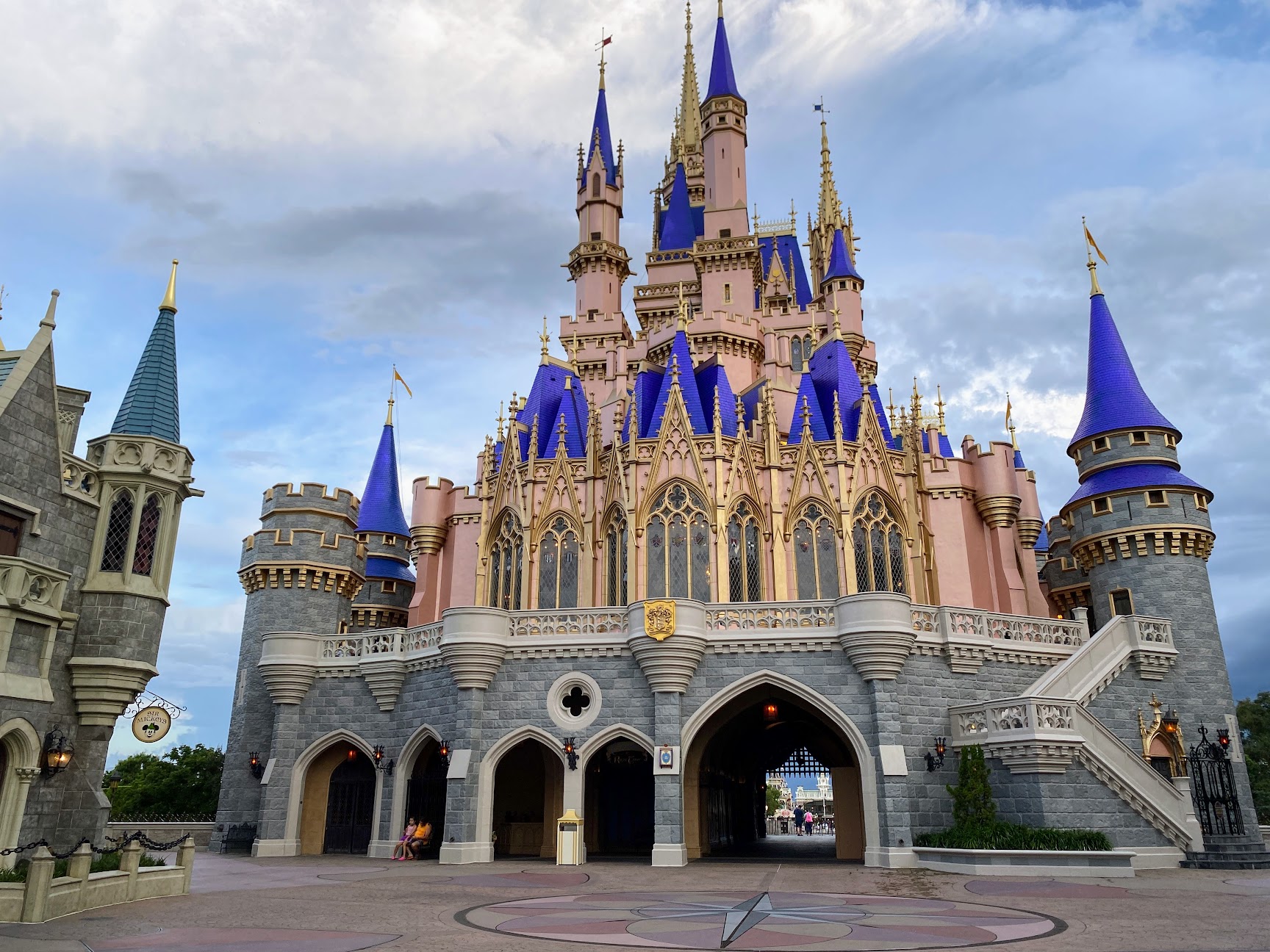 Complete Guide to Genie Plus at Walt Disney World (with FAQs and Tips