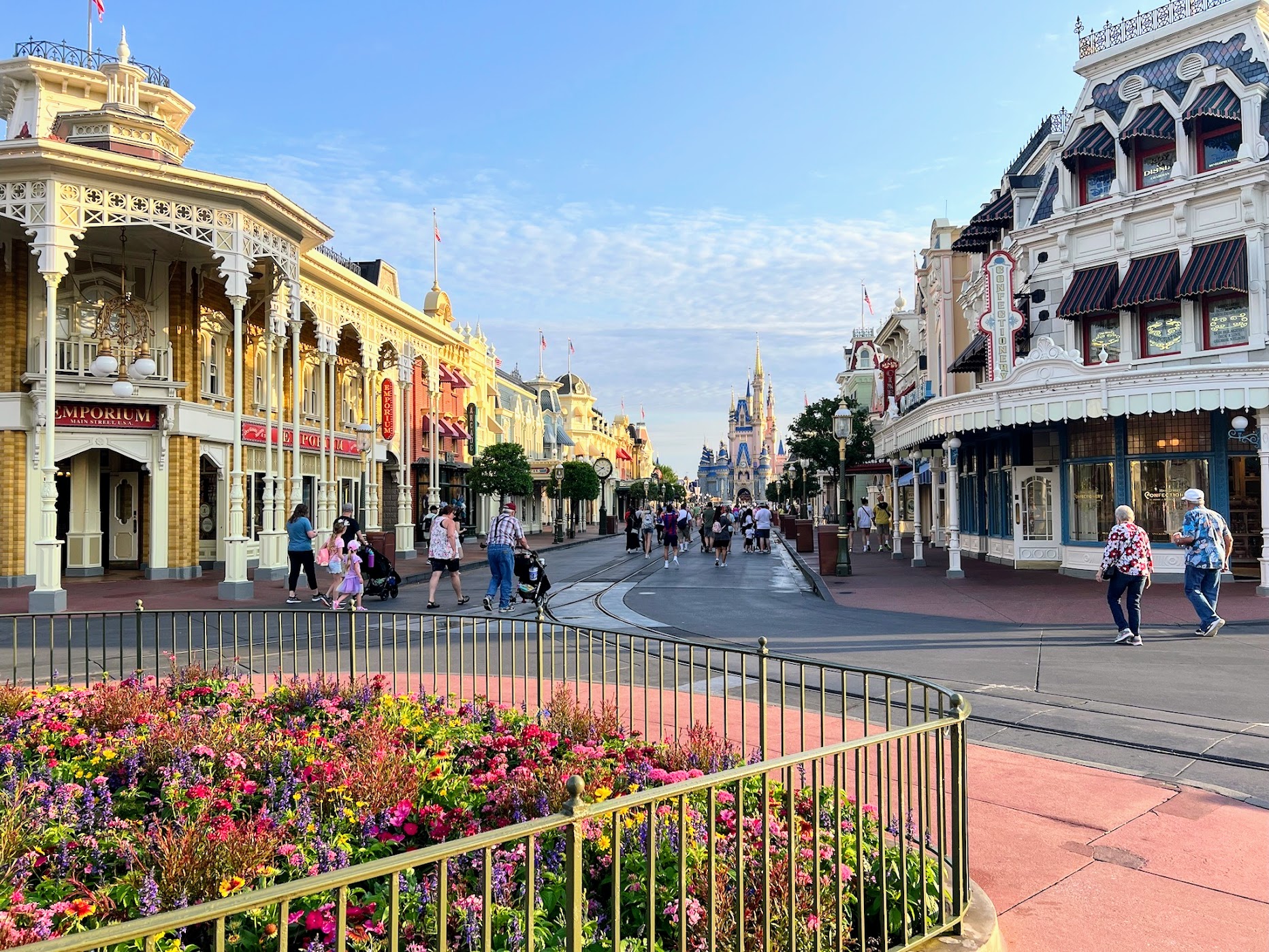 Should I visit Magic Kingdom on a party day? WDW Prep School