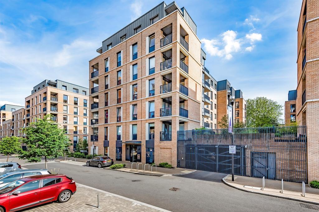 Pemberton House, Holman Drive, Southall, UB2 4FW DPR