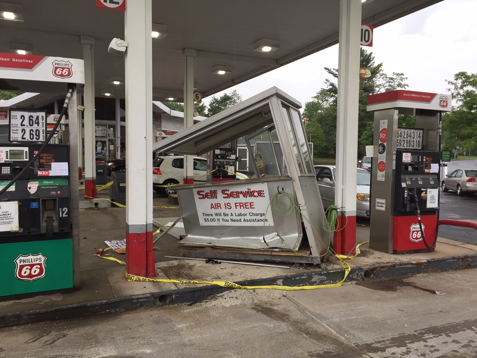 Drunk Driver Slams into West Hartford Gas Station WeHa West