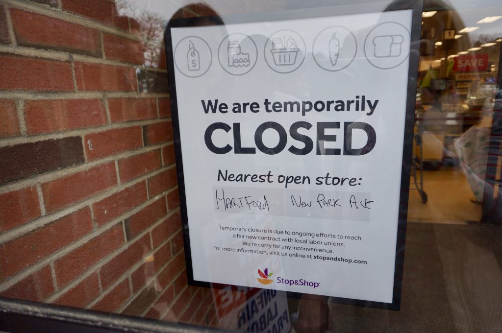 West Hartford Stop & Shop Stores Closed, Workers on Strike WeHa