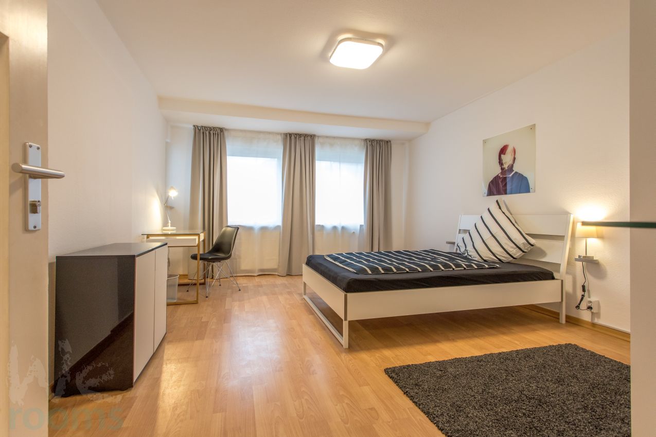 Ruhiges Zimmer in moderner WG Frankfurt We rooms