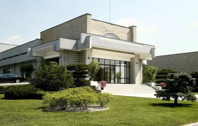 Kim JongUn Net Worth Lifestyle & Career [2024 Update] Wealthy Peeps