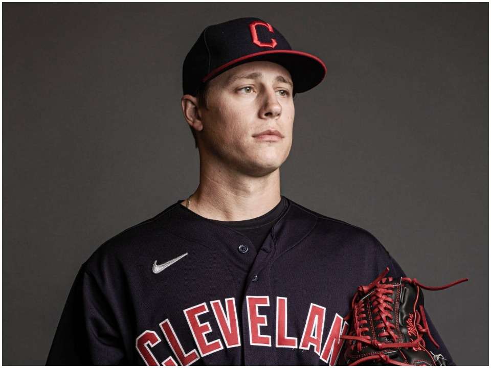 Phil Maton Bio, Age, Height, Wife, Contract, Net Worth, Wiki