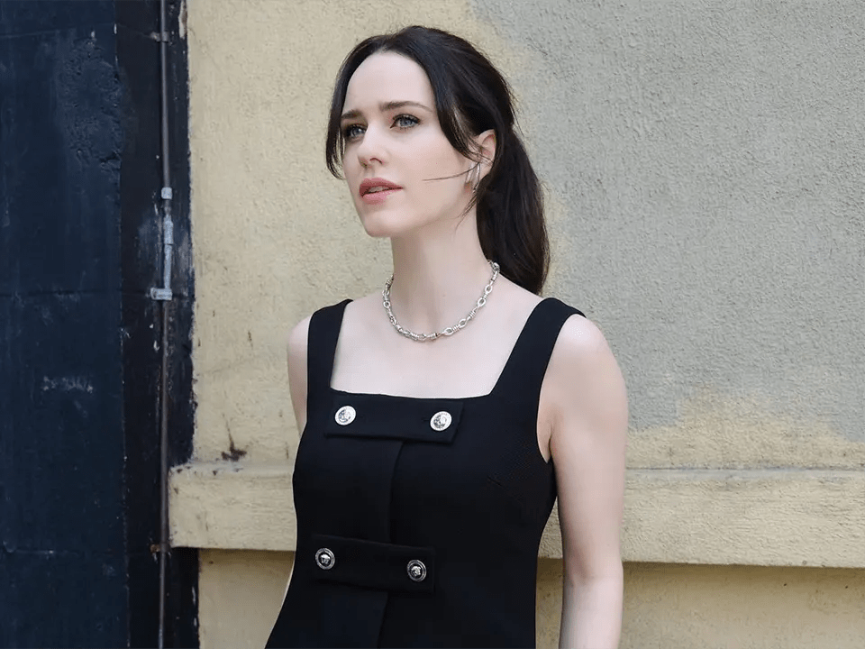 Rachel Brosnahan Bio, Age, Height, Husband, Net Worth