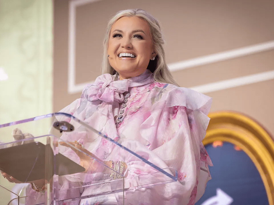 Erika Kirk Bio, Age, Height, Husband, Net Worth