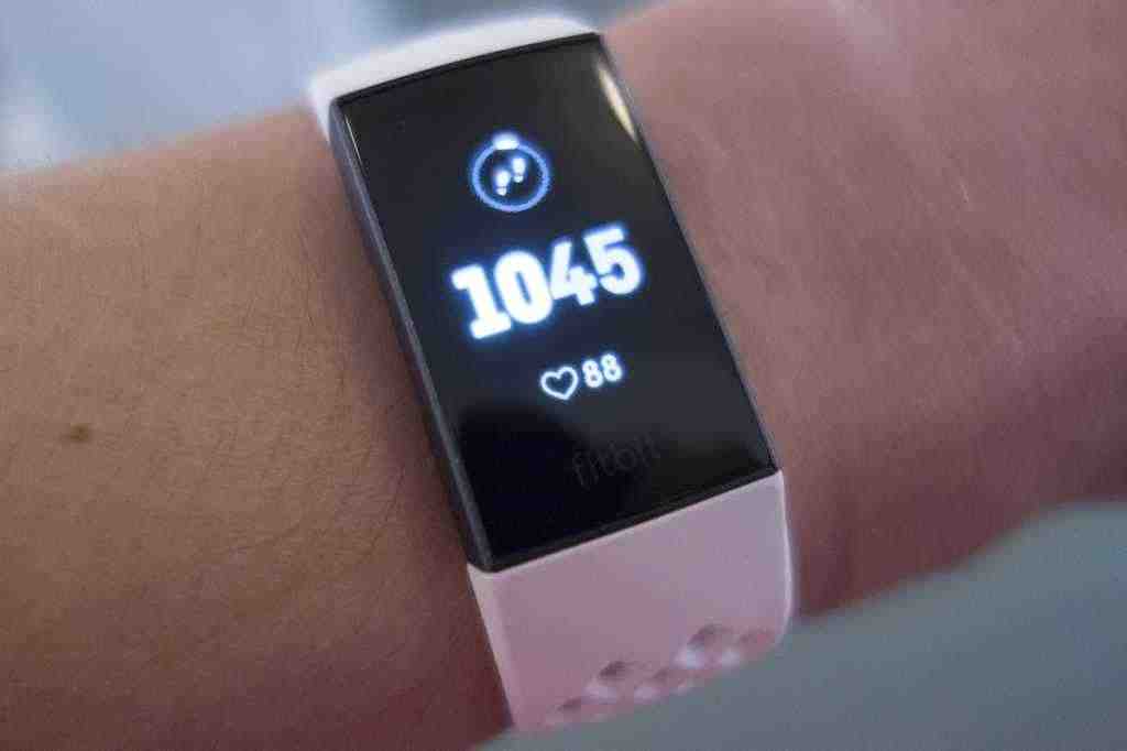 Does fitbit tell time? Wearable Fitness Trackers