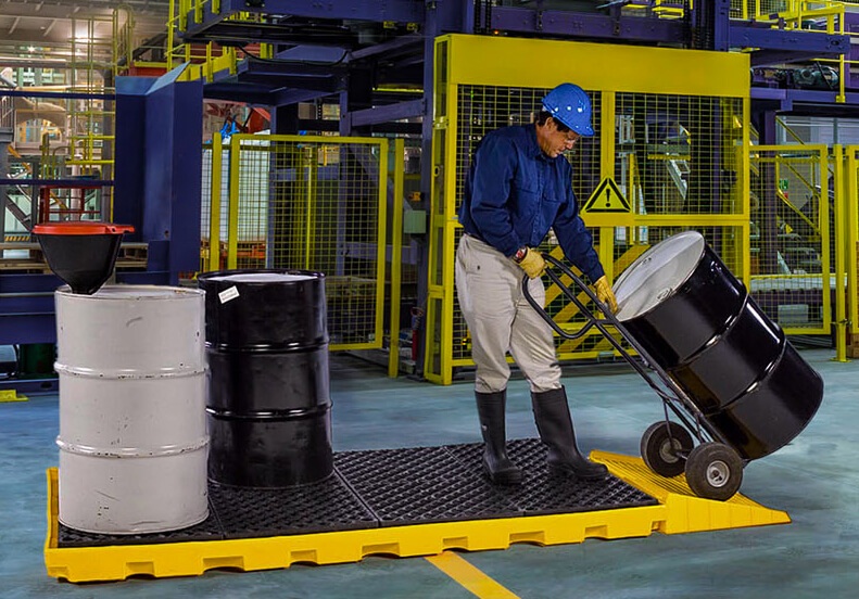 A Five Minute Guide to Secondary Containment for Industrial Spills We