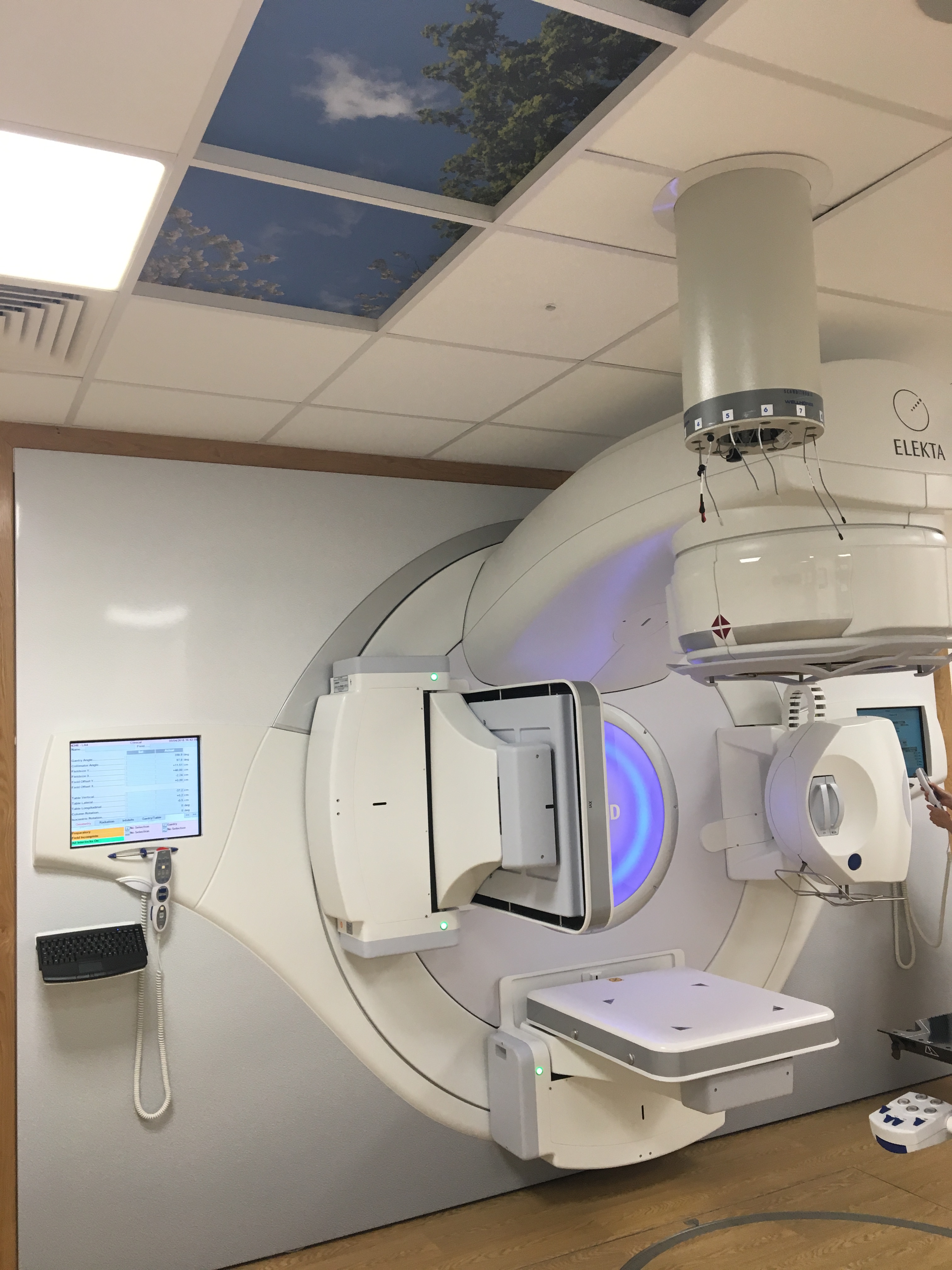 New stateoftheart radiotherapy machine opens at Torbay Hospital We
