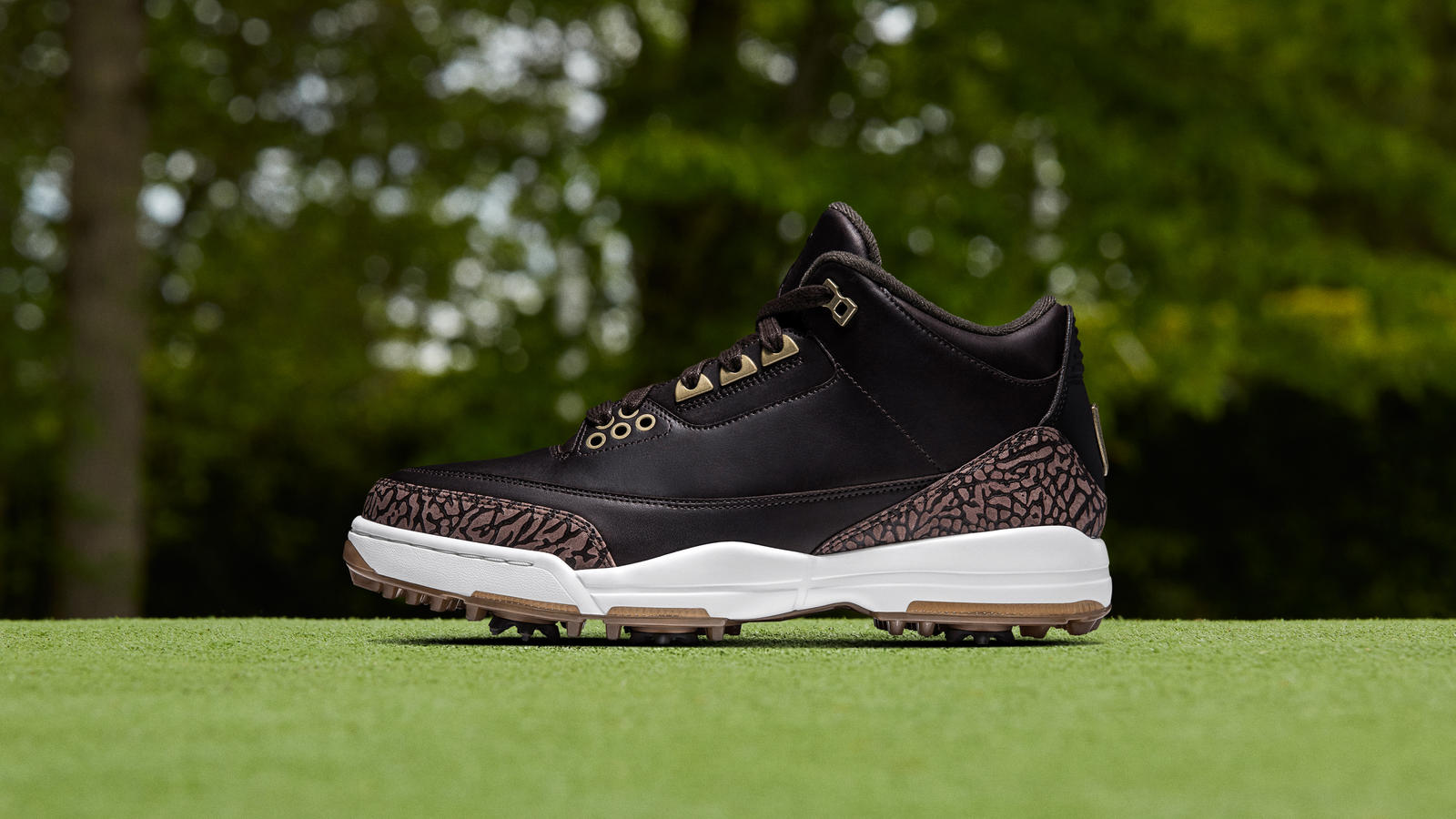The Air Jordan 3 Has a "Premium" Golf Spike WearTesters