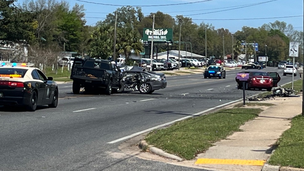 UPDATE Pensacola man killed, 6 injured after multivehicle crash on(03)