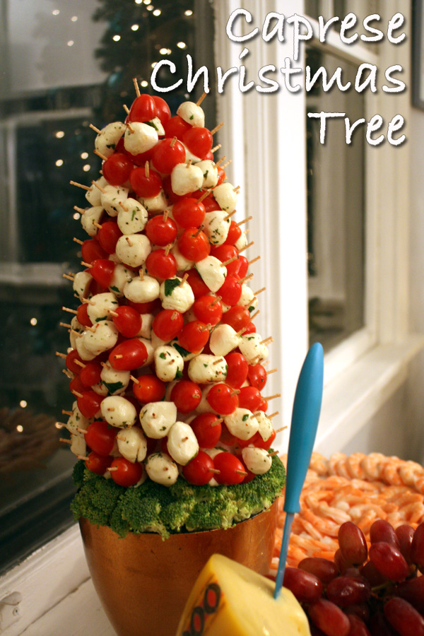 Caprese Christmas Tree ⋆ Wear Wag Repeat
