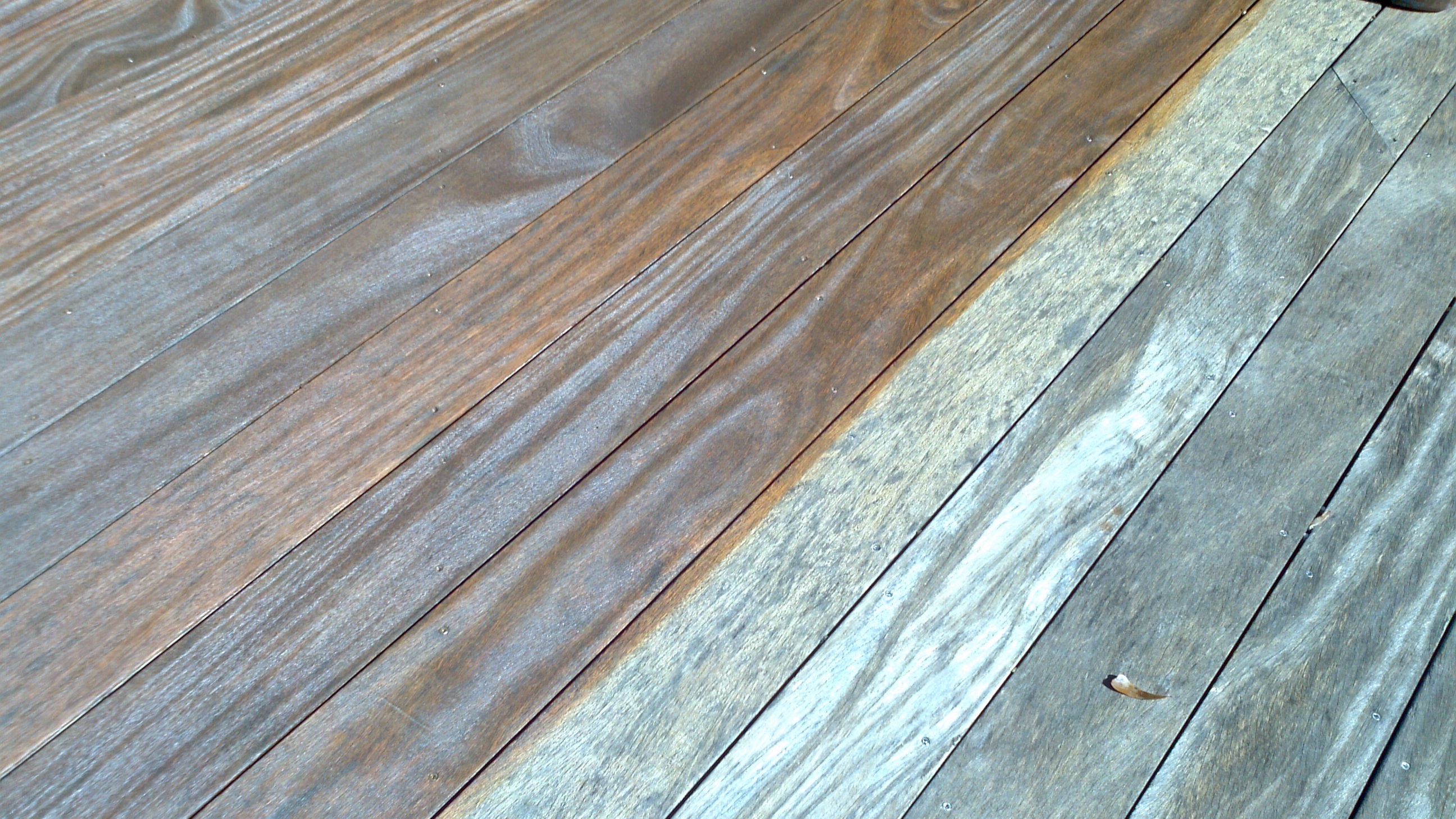 UV protection in stains? WeatherWise