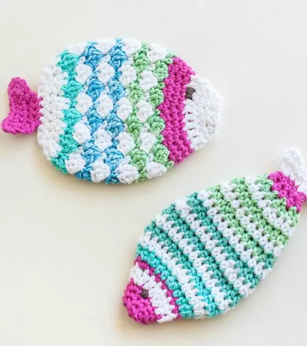 Crochet Fish Scrubbie Washcloth Pattern » Weave Crochet