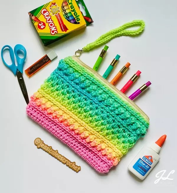 Darcy Makeup Bag Crochet Pattern » Weave Crochet