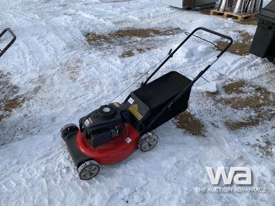 YARDMASTER PUSH MOWER