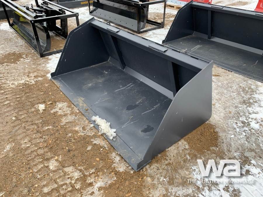 (UNUSED) 6 FT. SKID STEER SNOW BUCKET