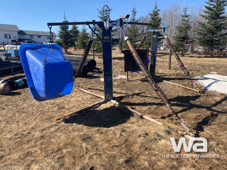 LEWIS CATTLE OILER/MINERAL FEEDER