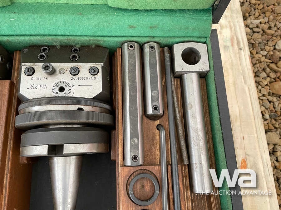 NAREX VHU56 UNIVERSAL BORING & FACING HEAD