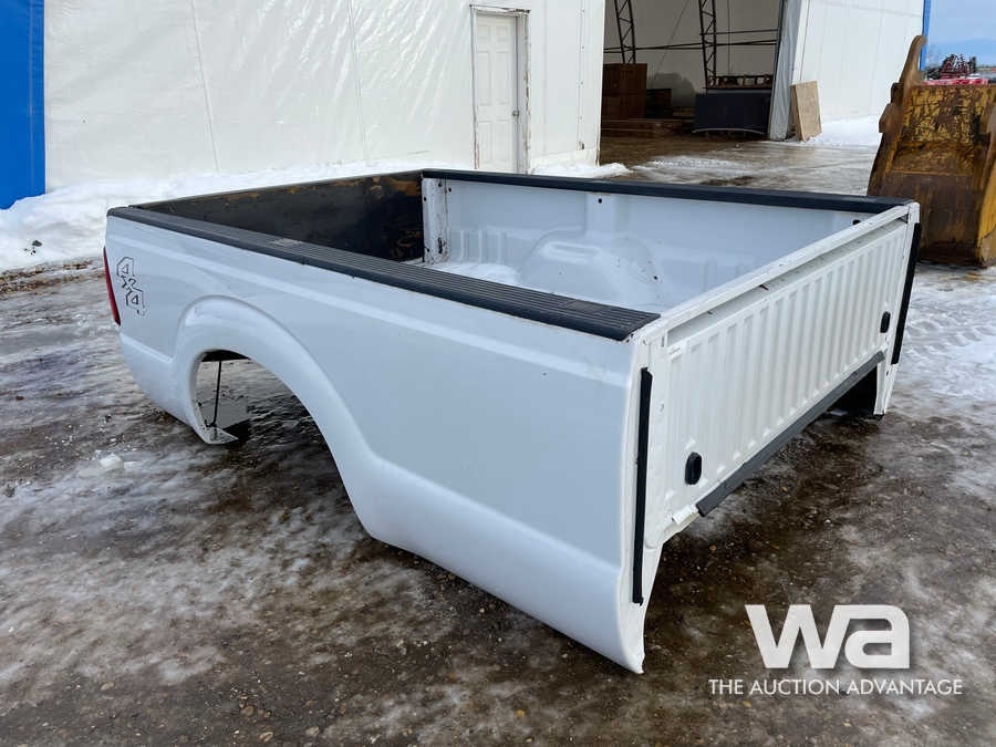 FORD 8FT WHITE TRUCK BOX