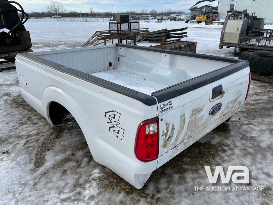 FORD 8FT WHITE TRUCK BOX