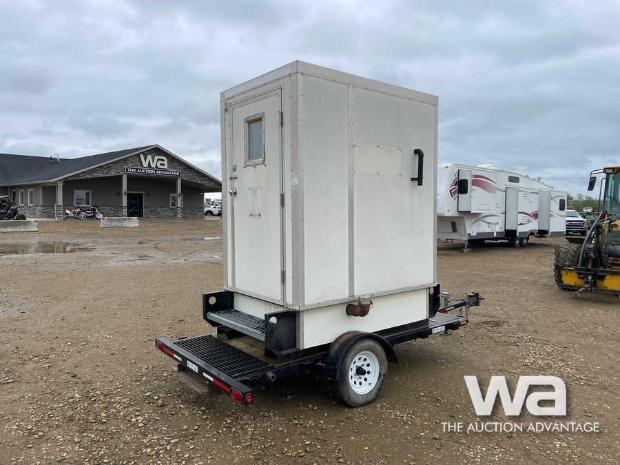 PORTABLE OUTHOUSE