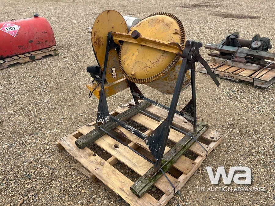 MONARCH CEMENT MIXER