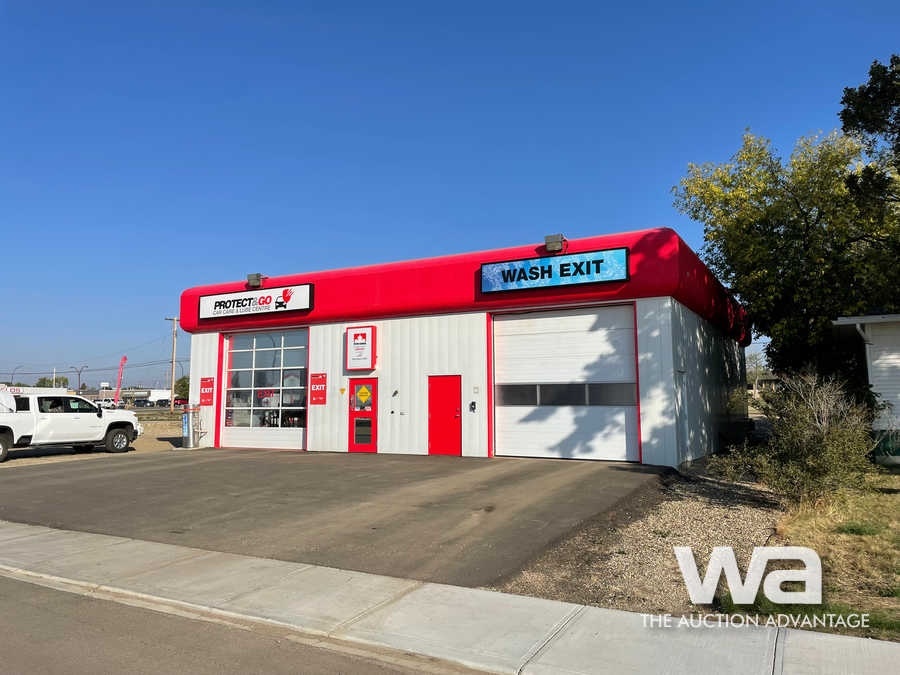 PETRO CANADA & GO Quick Lube, Truck Wash, Propane