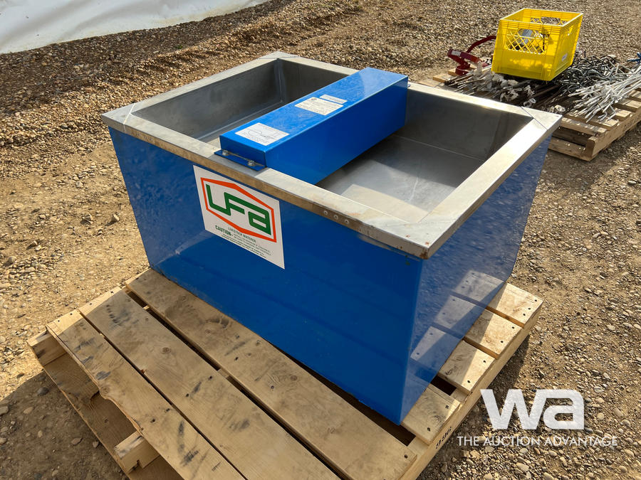 UFA AUTOMATIC LIVESTOCK WATERER