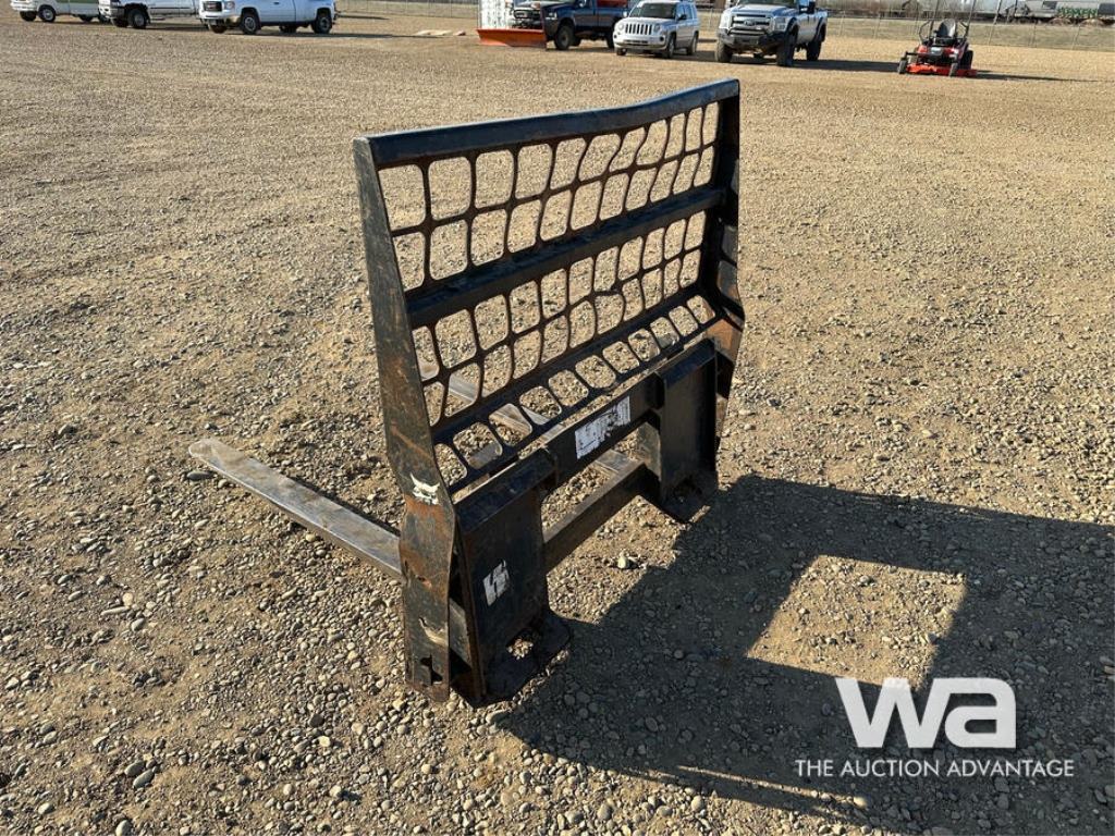 BOBCAT SKID STEER PALLET FORKS