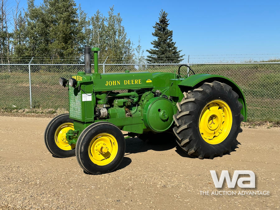 JOHN DEERE AR UNSTYLED ANTIQUE TRACTOR