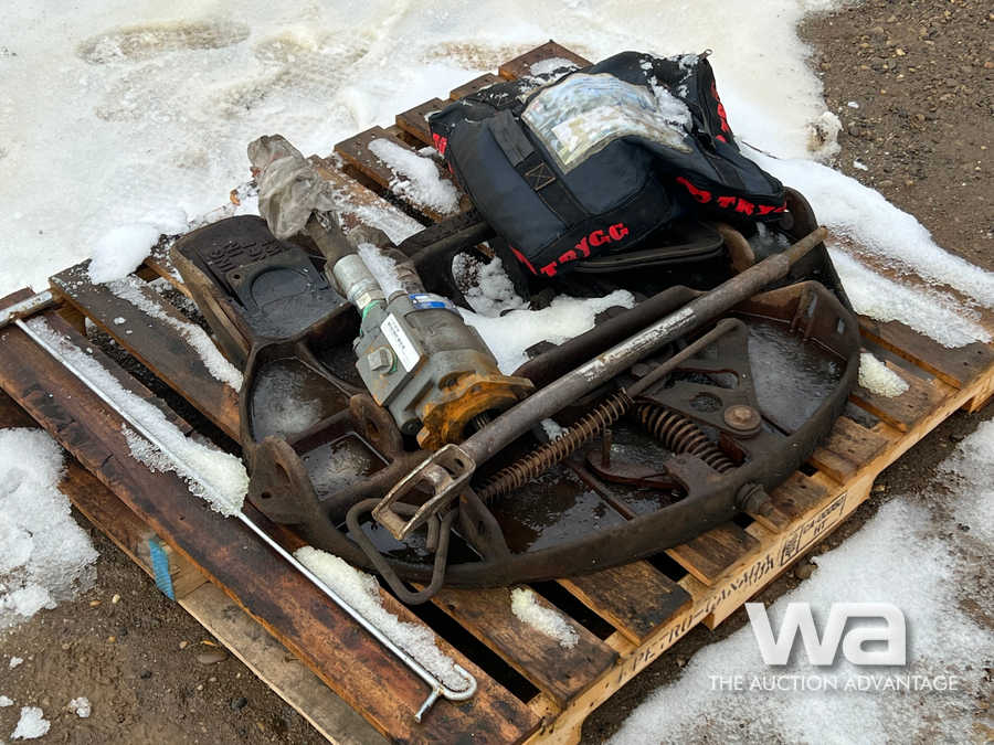 FIFTH WHEEL PLATE, TIRE CHAINS 11R24.5