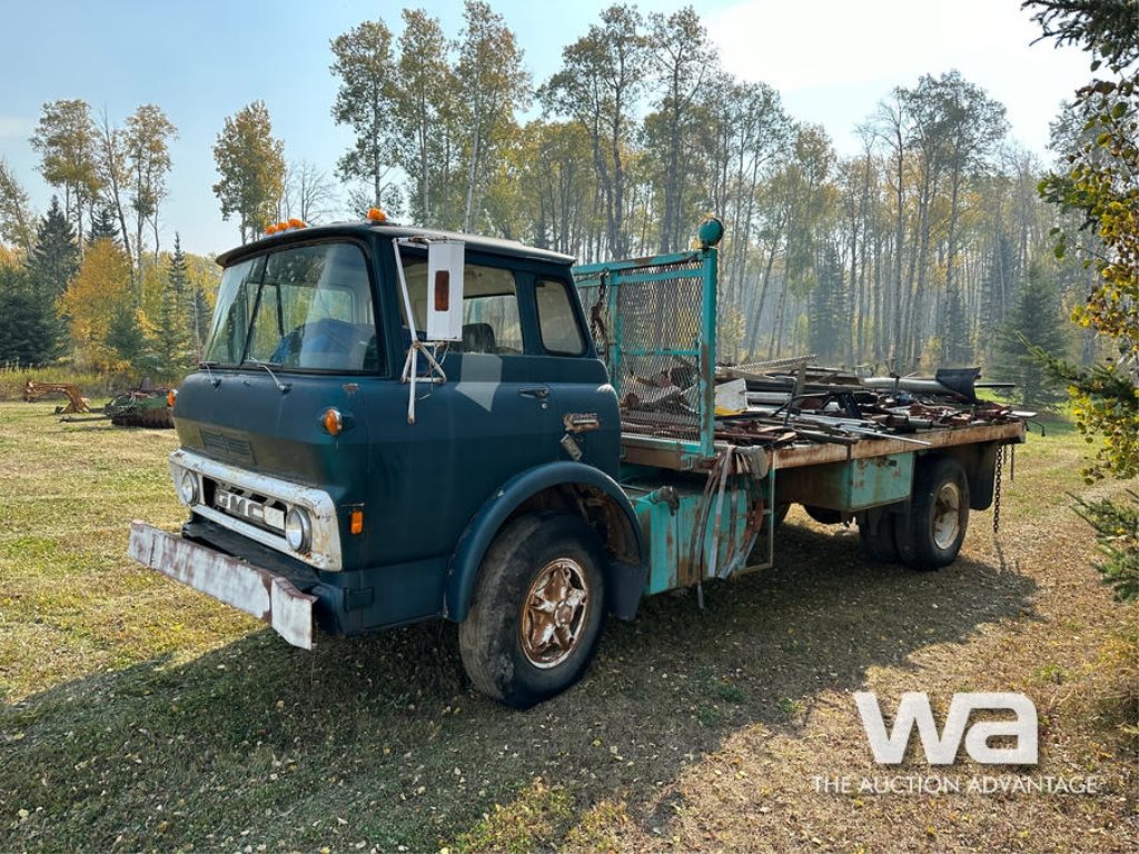 1976 GMC 6500 CAB OVER S/A FLATDECK TRUCK