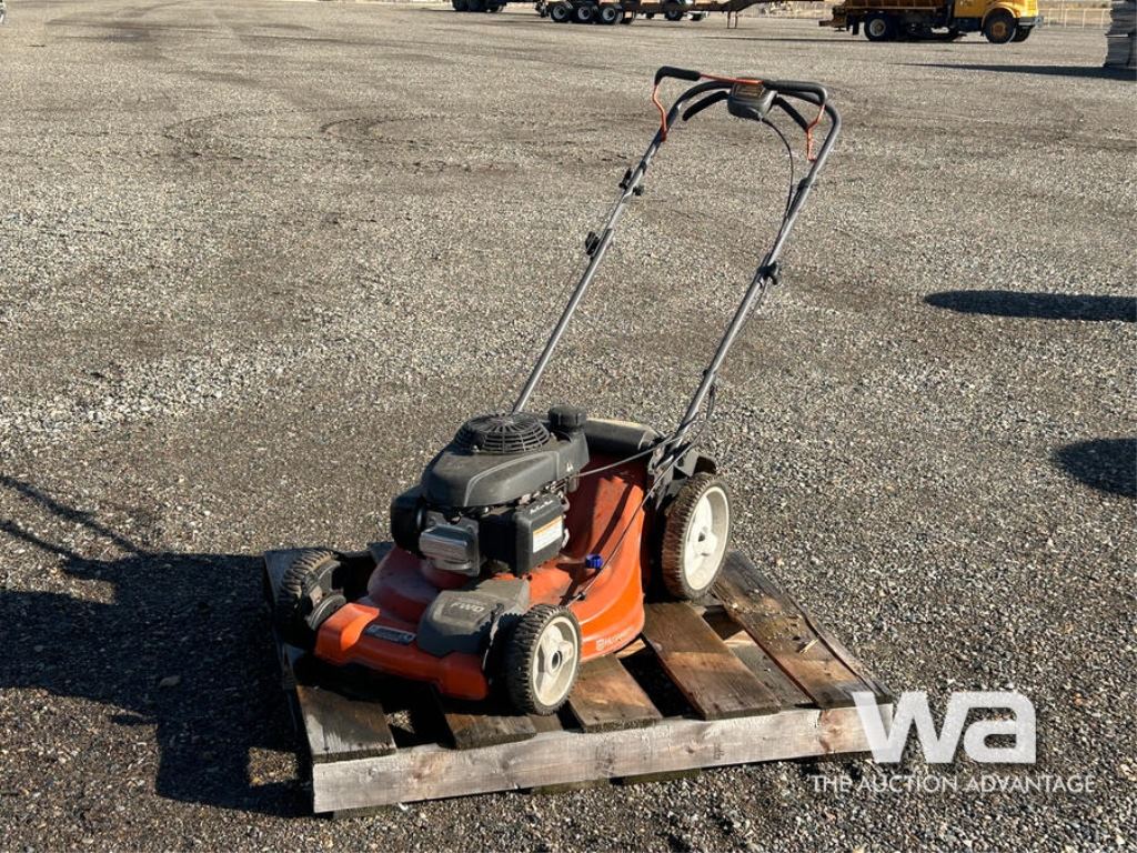 HUSQVARNA SELF PROPELLED PUSH MOWER