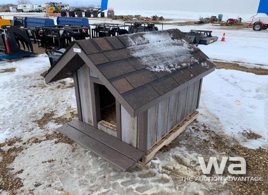 INSULATED DOG HOUSE