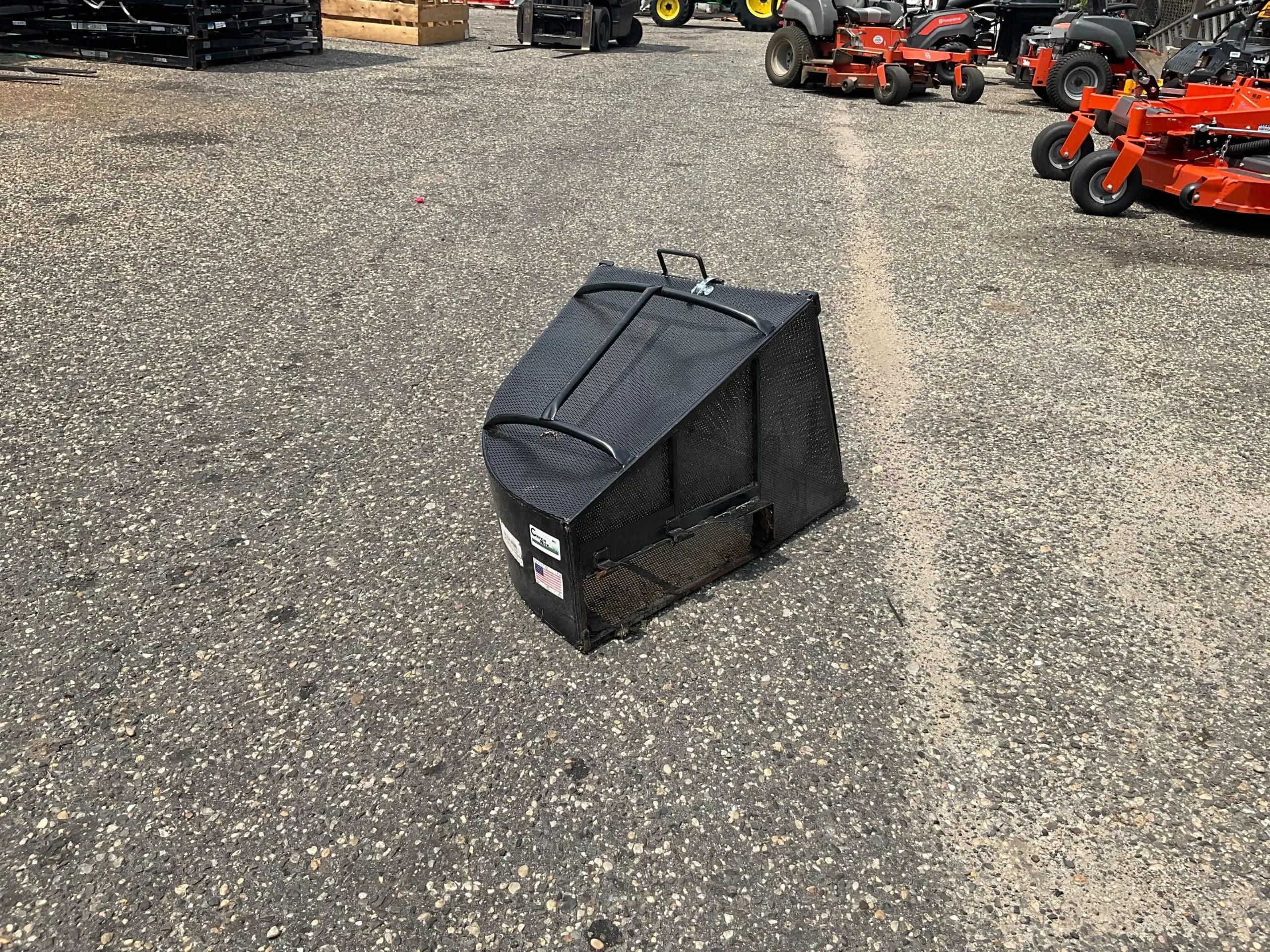 Weavers Equipment Rental Steel Grass Catcher