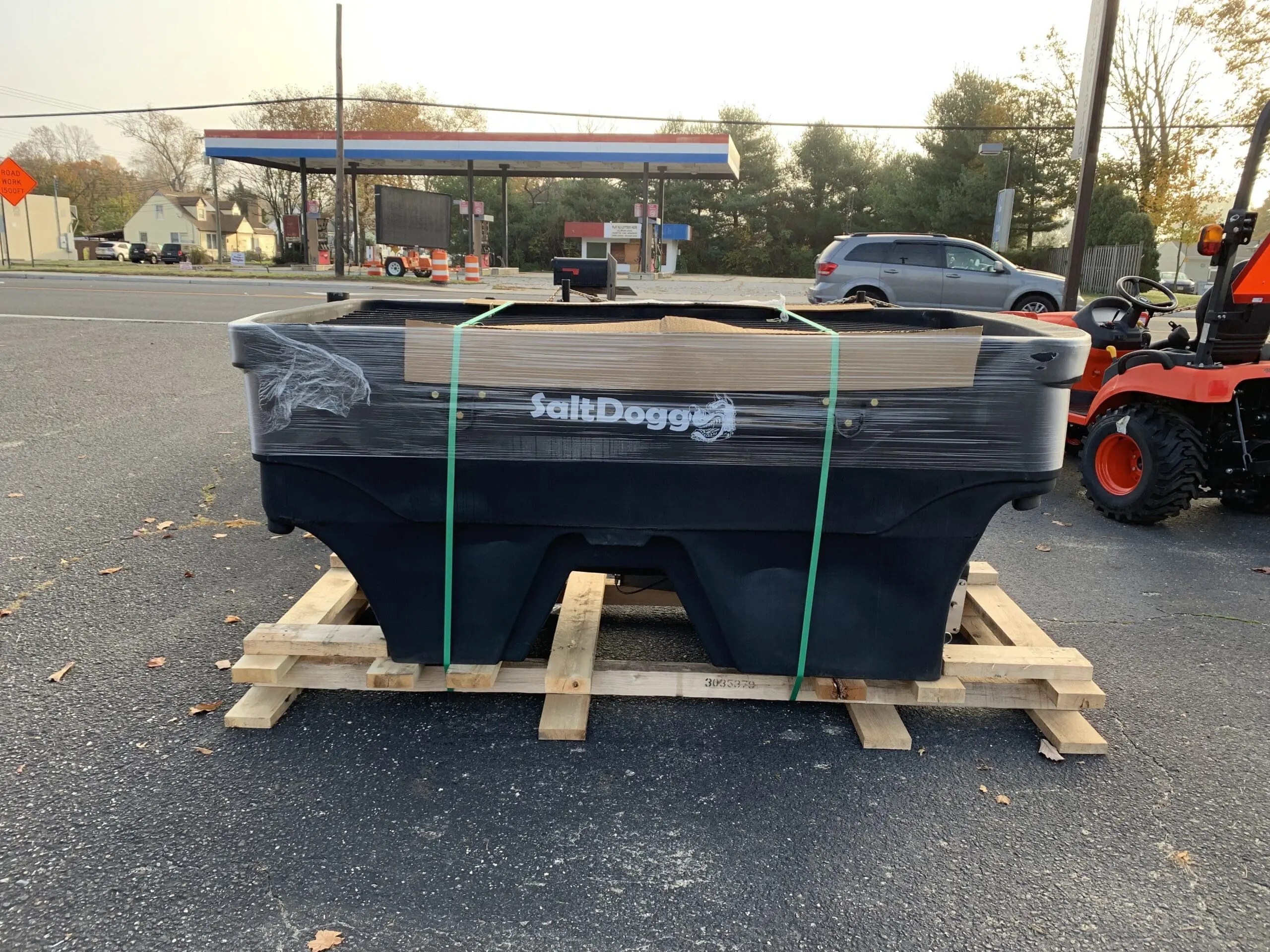 SaltDogg SHPE2000 Salt Spreader / Weavers Equipment