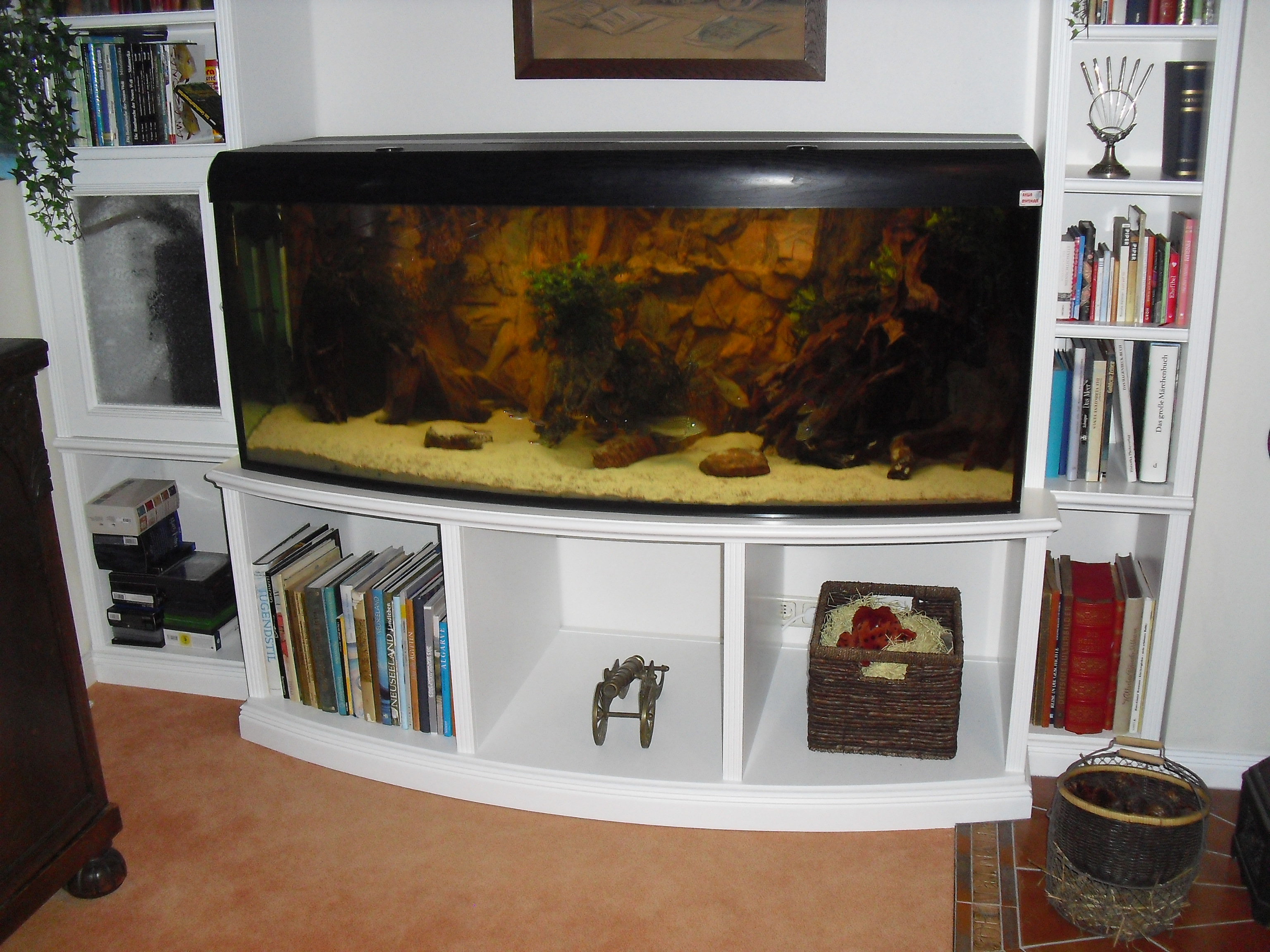 Aquarium im Schrank a+m Tischlerei