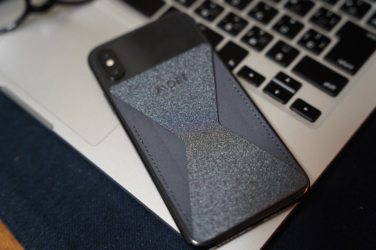 極薄万能スマホスタンド『MOFT X（モフトエックス）』。クラウドファンディングで大成功を収めた多機能ケースをご紹介!!