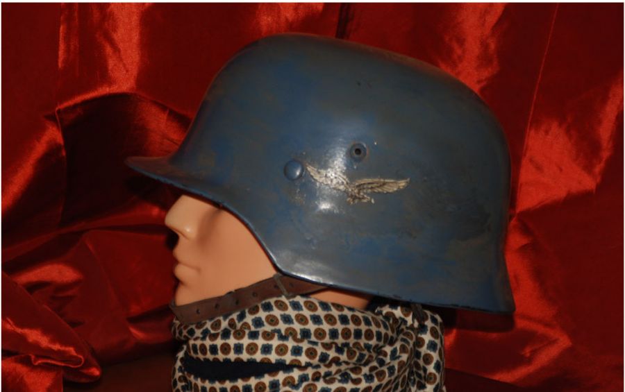 M35 STAHLHELM LUFTWAFFE FLAKHELFER MARIENEBLAU www.helmfabrik.eu