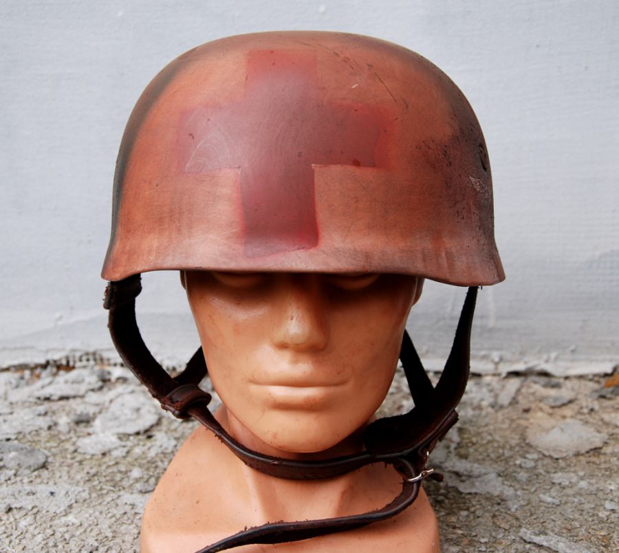 M38 FALLSCHIRMJÄGER SANITÄTER DOC CAMO www.helmfabrik.eu