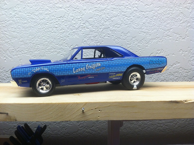 1968 Dodge Hemi Dart 2'n1 Plastic Model Car Kit 1/25 Scale