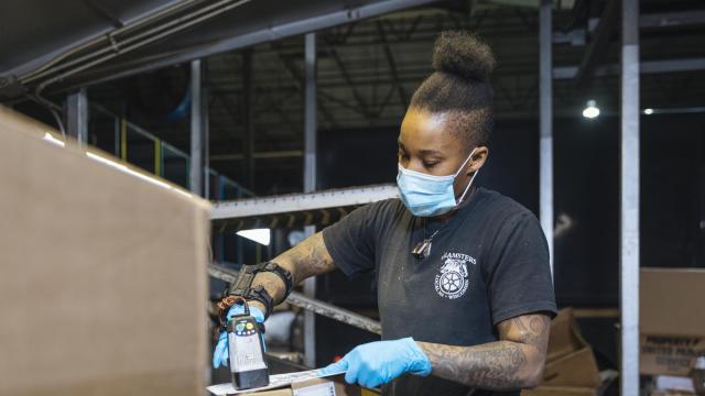 UPS to hire nearly 1,000 seasonal employees in Raleigh area at ‘UPS