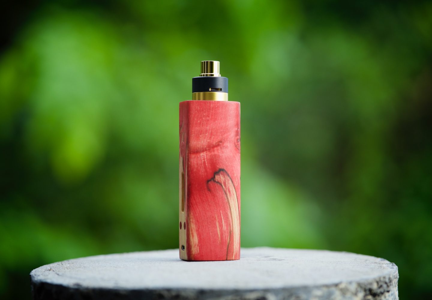 A Beginner’s Guide To Choosing The Right Vaping Device  Article